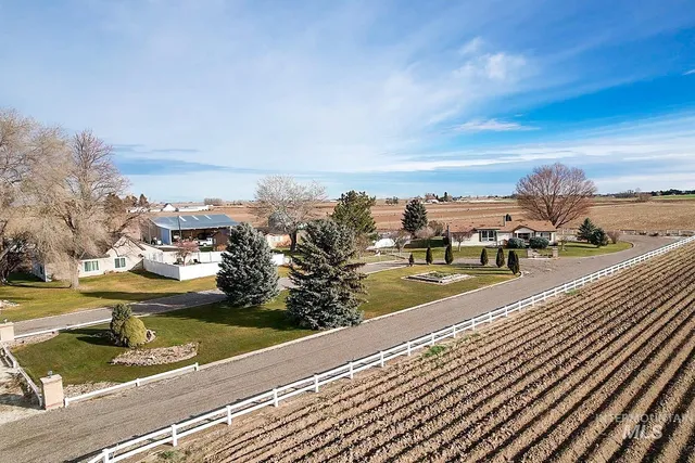 $425,000 | 70 North 750 West, Paul, ID 83347