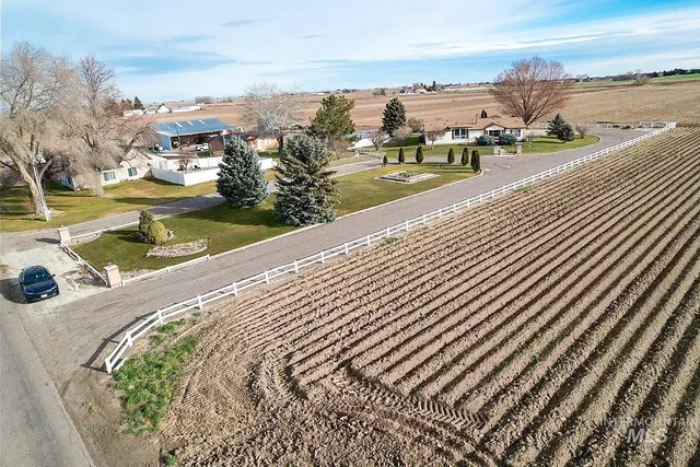 $425,000 | 70 North 750 West, Paul, ID 83347