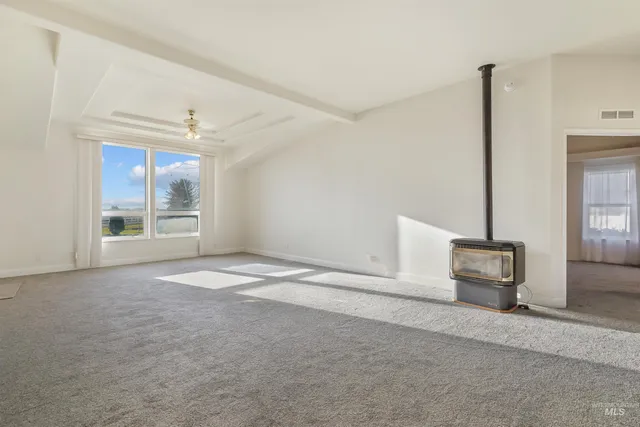 $425,000 | 70 North 750 West, Paul, ID 83347