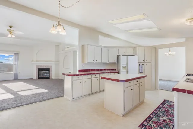 $425,000 | 70 North 750 West, Paul, ID 83347