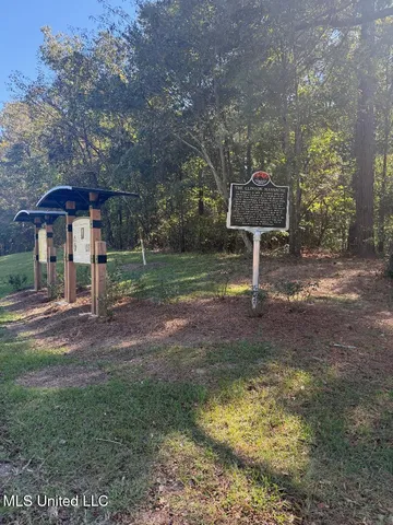 $74,999 | 457 East Northside Drive, Clinton, MS 39056