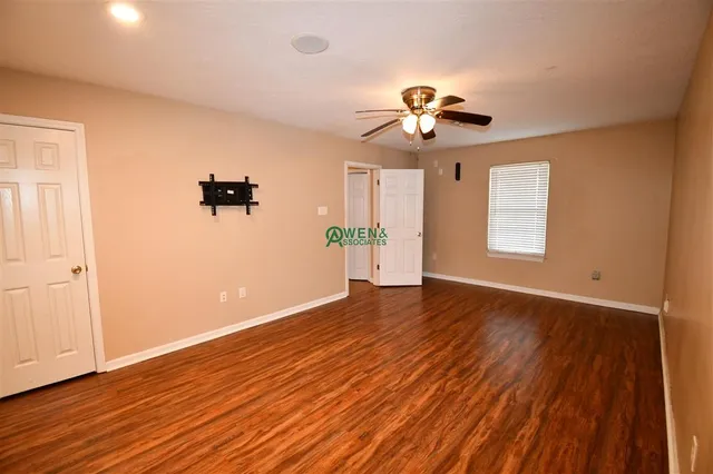 $1,150 | 604 Derouen Street, Lake Charles, LA 70607