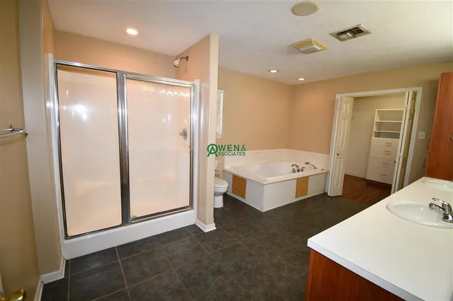 $1,150 | 604 Derouen Street, Lake Charles, LA 70607