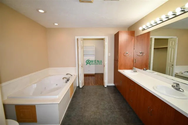 $1,150 | 604 Derouen Street, Lake Charles, LA 70607