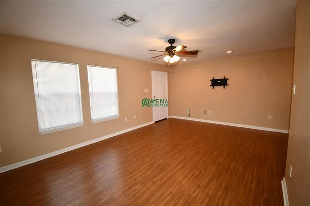 $1,150 | 604 Derouen Street, Lake Charles, LA 70607