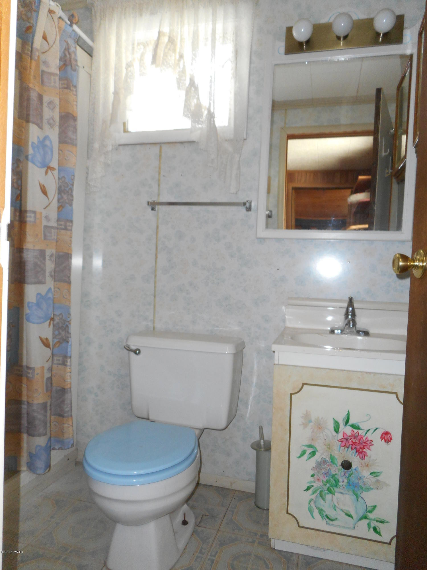 125-127 Kitty Harker Road Dingmans Ferry, PA 18328 - Photo 6 of 16