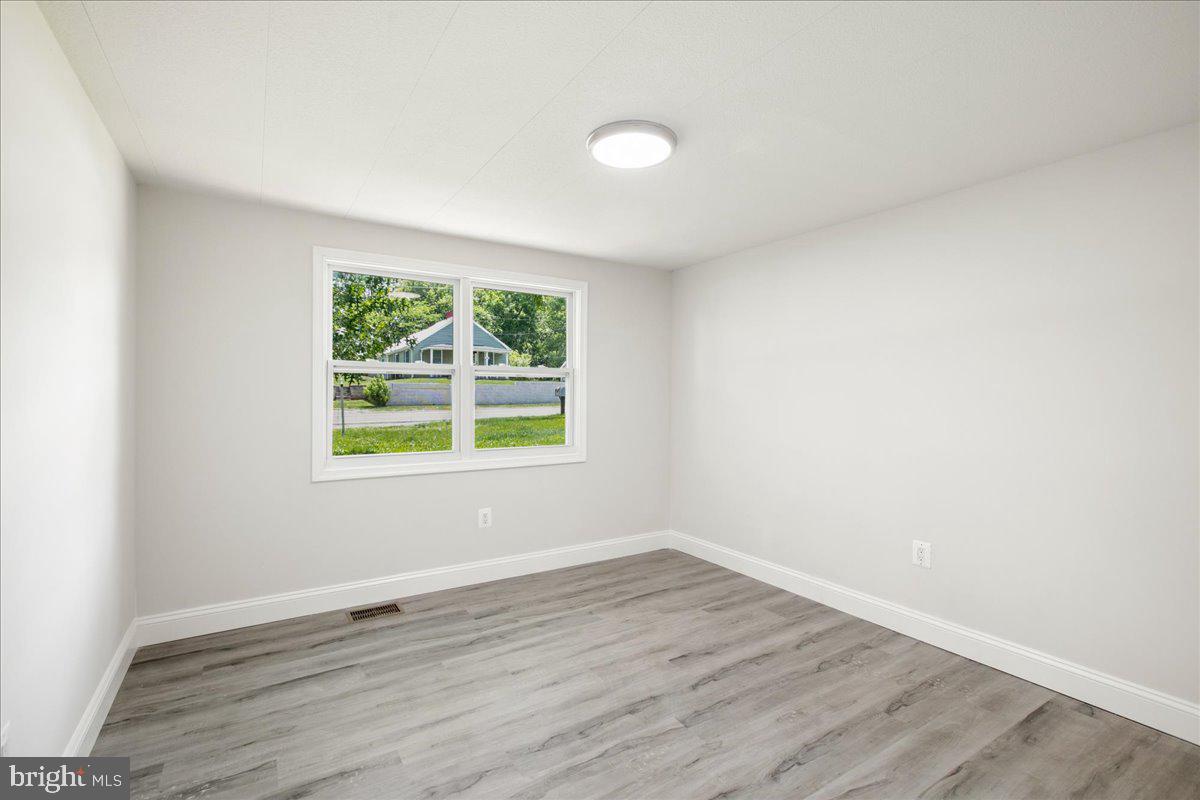 5028 Harpers Ferry Road Sharpsburg, MD 21782 - Photo 15 of 35 Bedroom 1