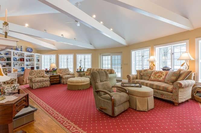 24 Pilgrim Road South Portland, ME 04106 - Photo 5 of 35 Large, sunny living room with built-ins