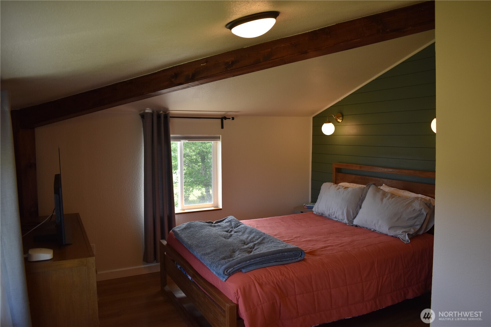 1518 Ocean Beach Road Hoquiam, WA 98550 - Photo 11 of 40