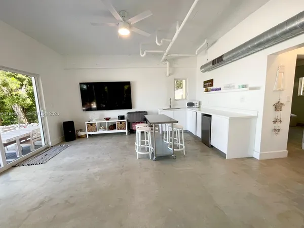 $18,000 | 96180 Overseas Highway, Unit 1, Key Largo, FL 33037