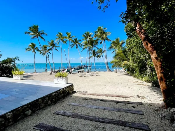 $18,000 | 96180 Overseas Highway, Unit 1, Key Largo, FL 33037