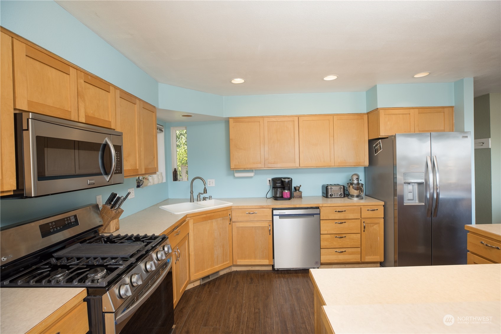 3215 Ridgeview Drive Northeast Bremerton, WA 98310 - Photo 13 of 40 Gallery Image 13