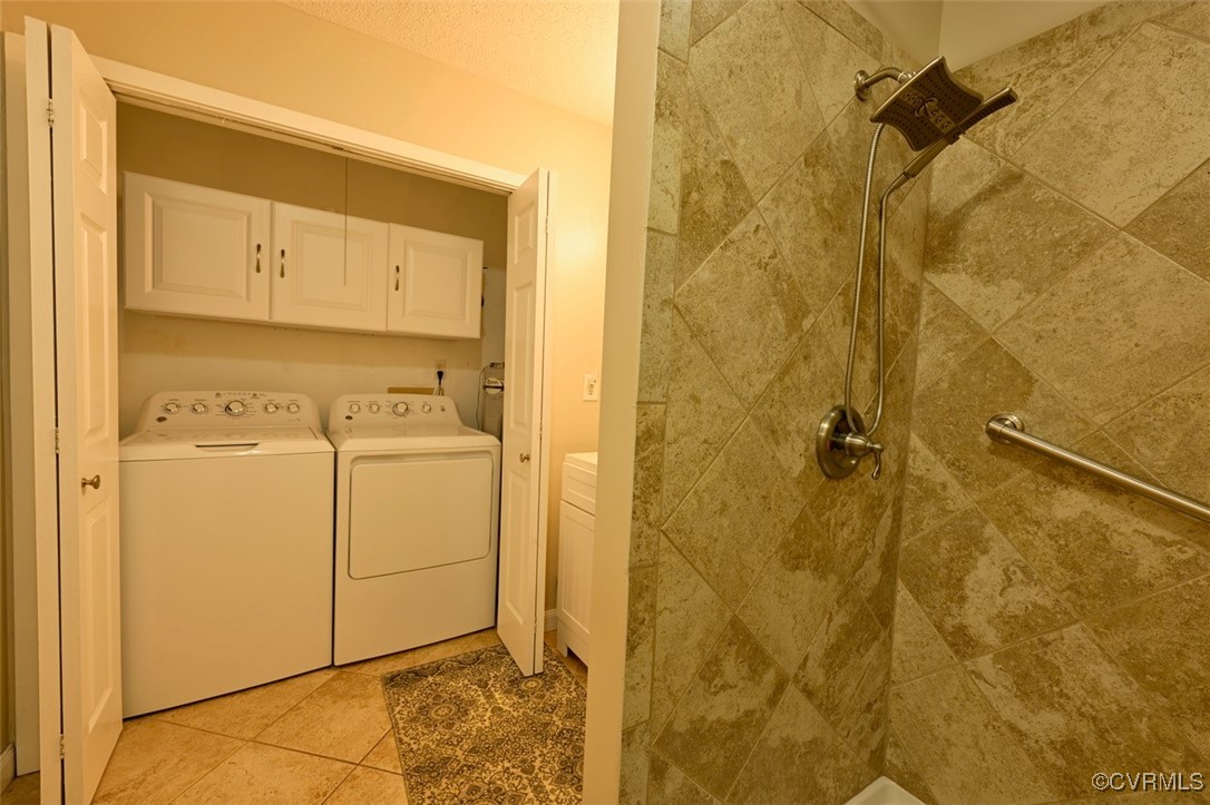 6610 Glebe Point Road Chesterfield, VA 23838 - Photo 16 of 36 a utility room with a refrigerator