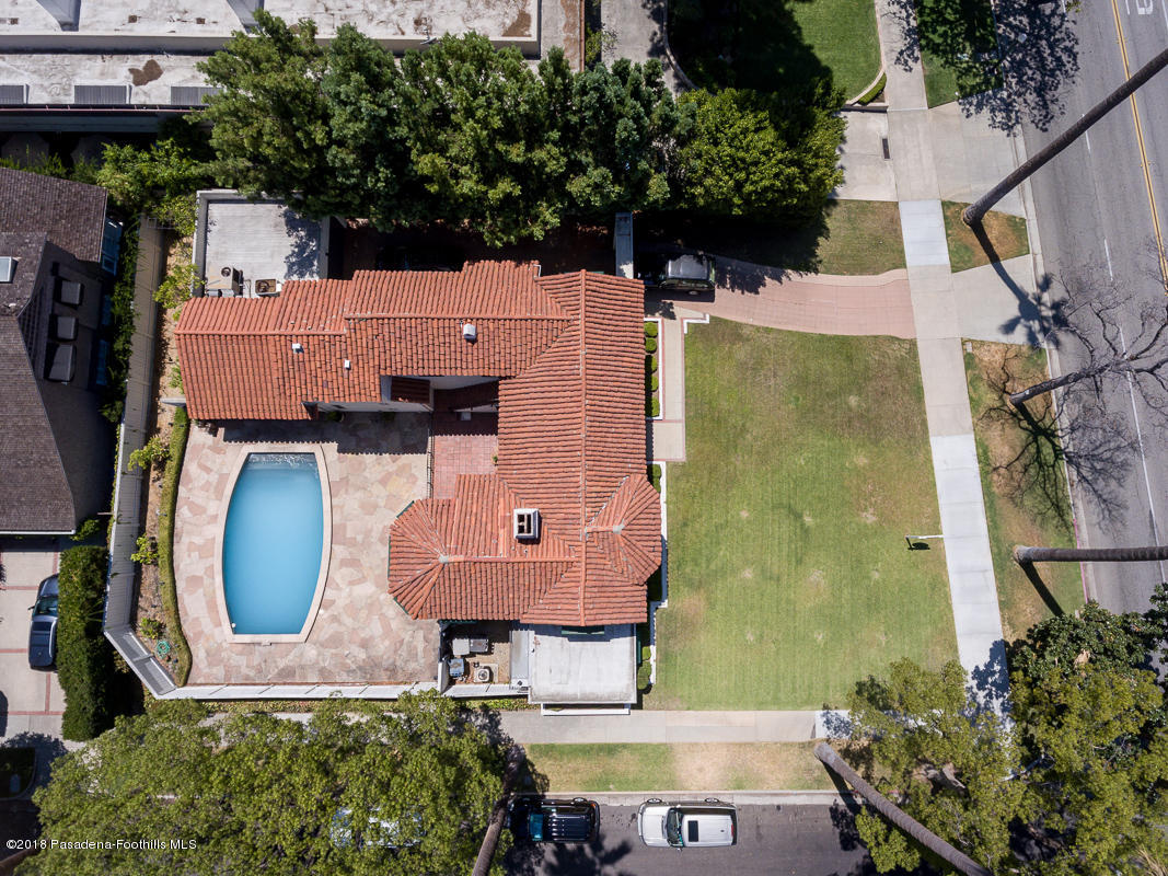 700 South Orange Grove Boulevard Pasadena, CA 91105 - Photo 46 of 50 an aerial view of residential house with outdoor space and swimming pool