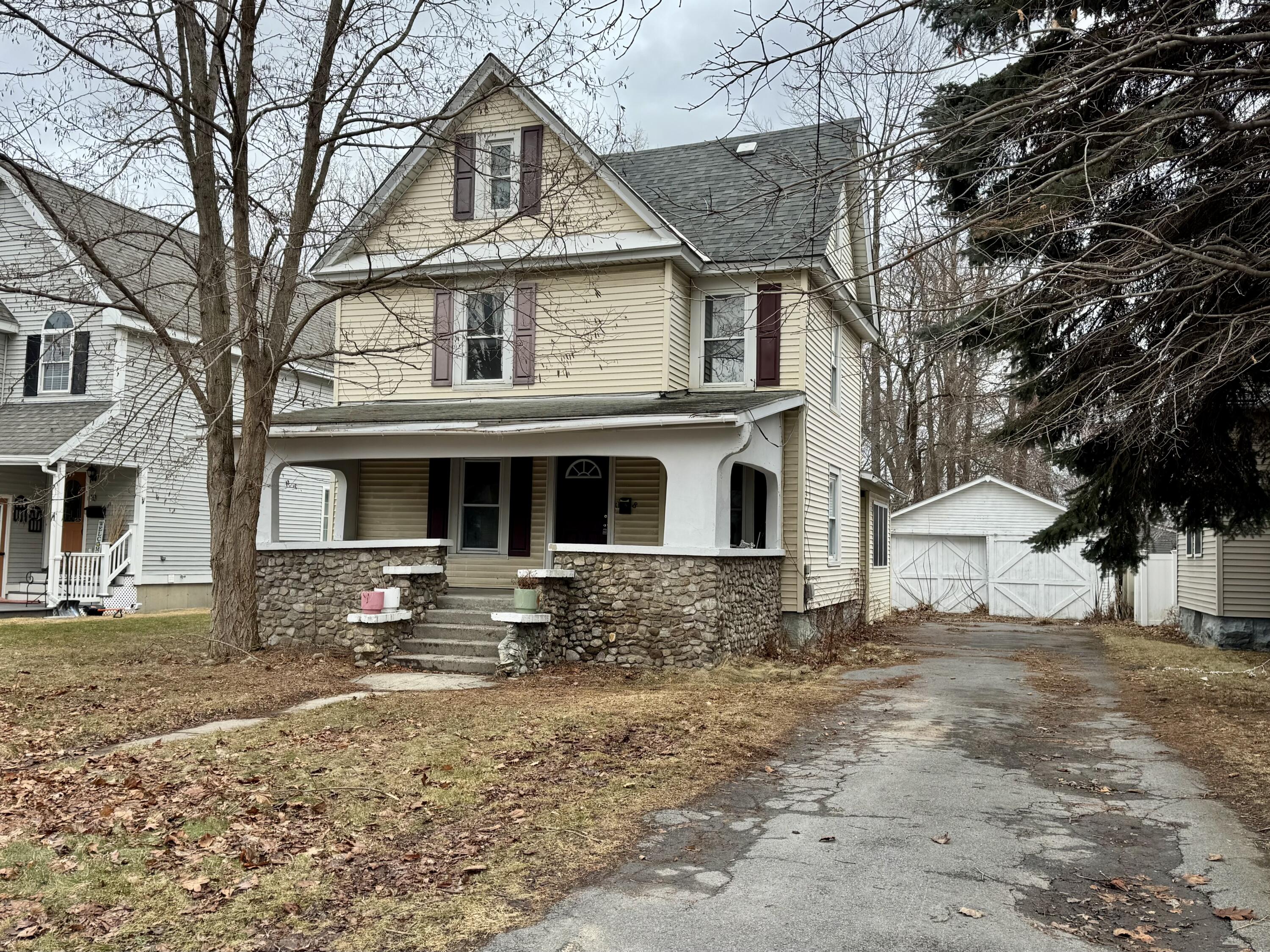 8 Lozier Place Plattsburgh, NY 12901 - Photo 14 of 17