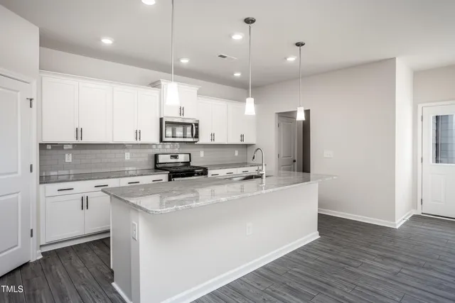 $389,990 | 2905 Horse Rein Place, Fuquay-Varina, NC 27526