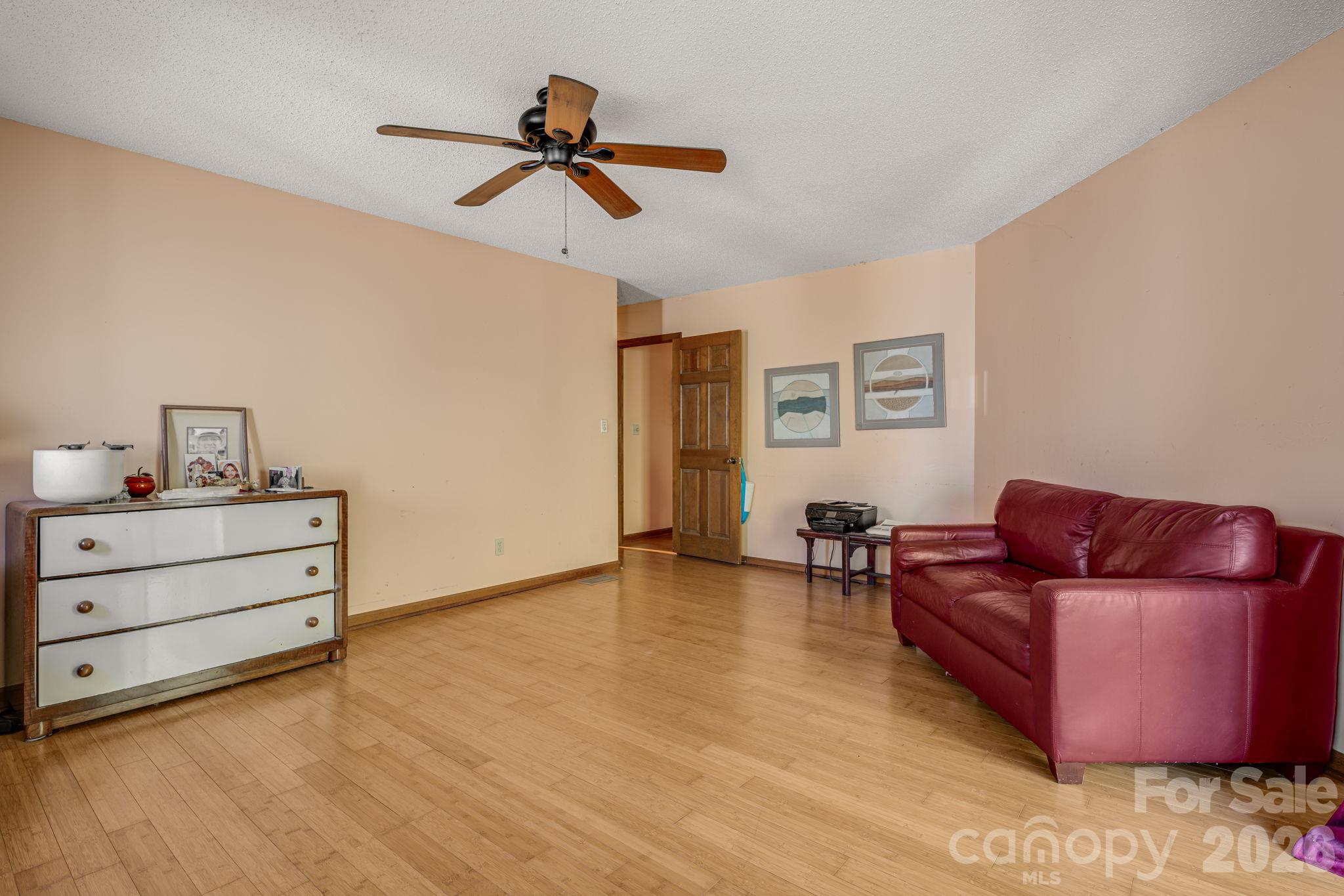 8 Zachary Ridge Road Asheville, NC 28804 - Photo 19 of 25 Gallery Image 19