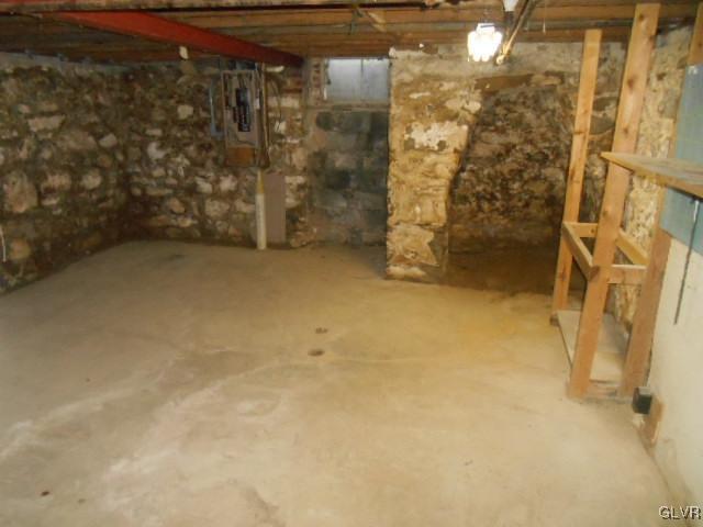 4250 Tank Farm Road Emmaus, PA 18049 - Photo 3 of 23 Gallery Image 3