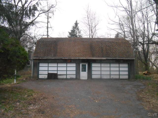 4250 Tank Farm Road Emmaus, PA 18049 - Photo 6 of 23 Gallery Image 6