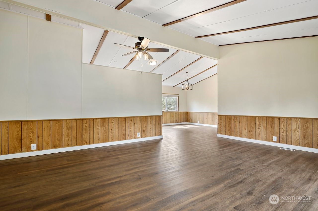 15903 State Street Snohomish, WA 98296 - Photo 4 of 31