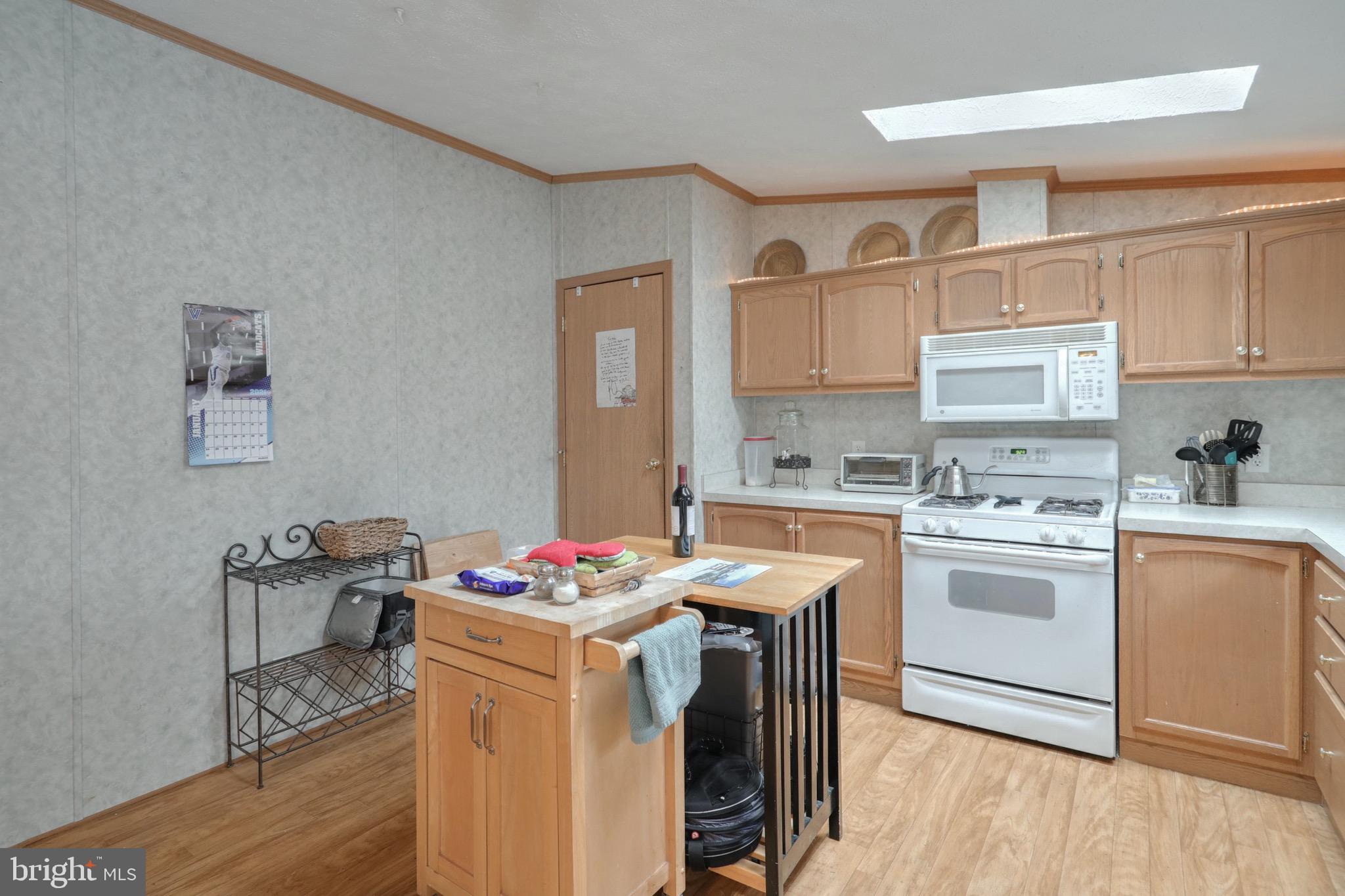 677 Cassel Road, Unit 161 Manchester, PA 17345 - Photo 18 of 28 Gallery Image 18
