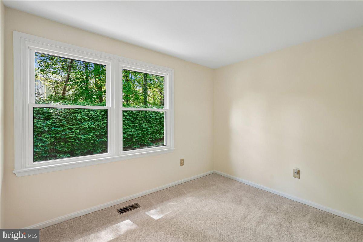 10806 Oldfield Drive Reston, VA 20191 - Photo 15 of 44