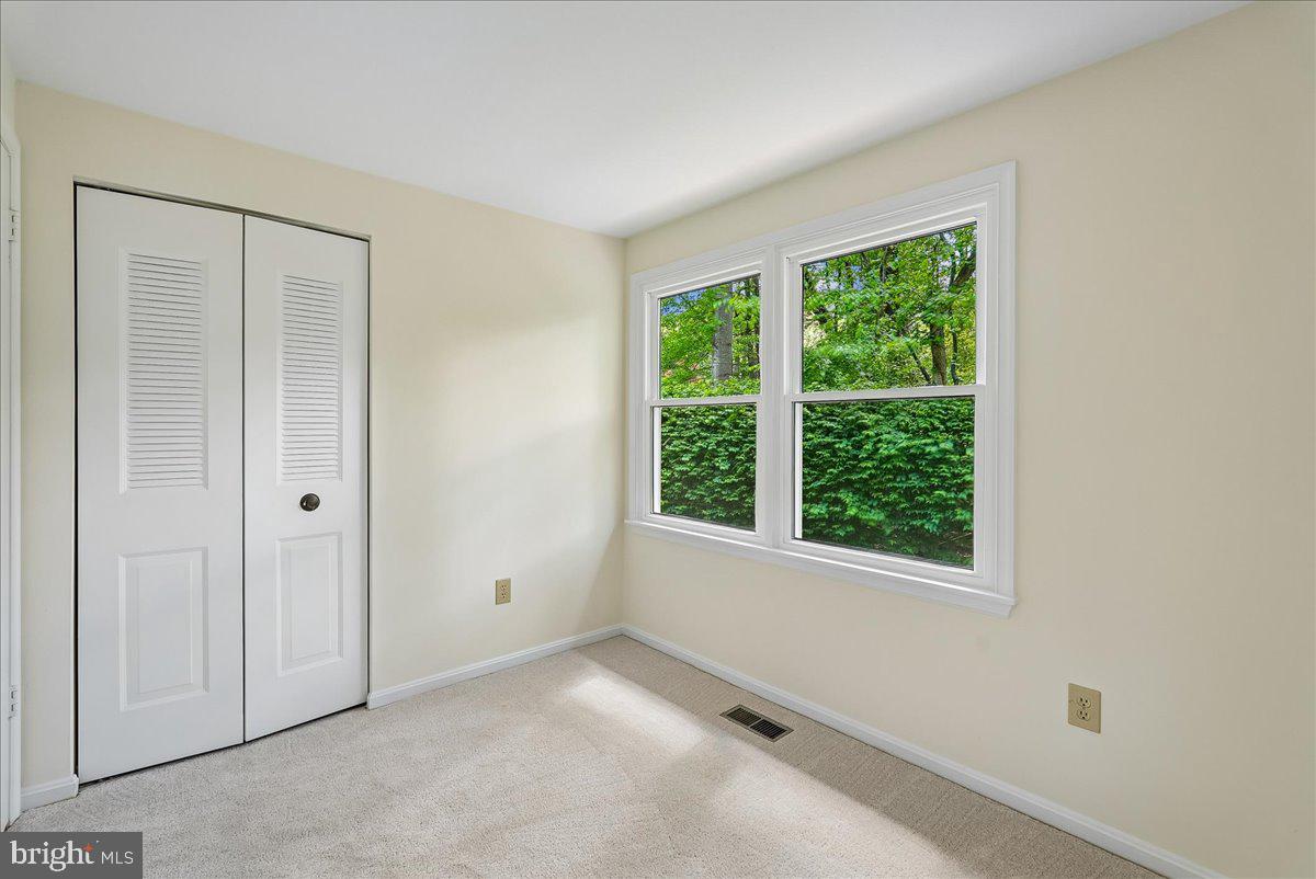 10806 Oldfield Drive Reston, VA 20191 - Photo 16 of 44
