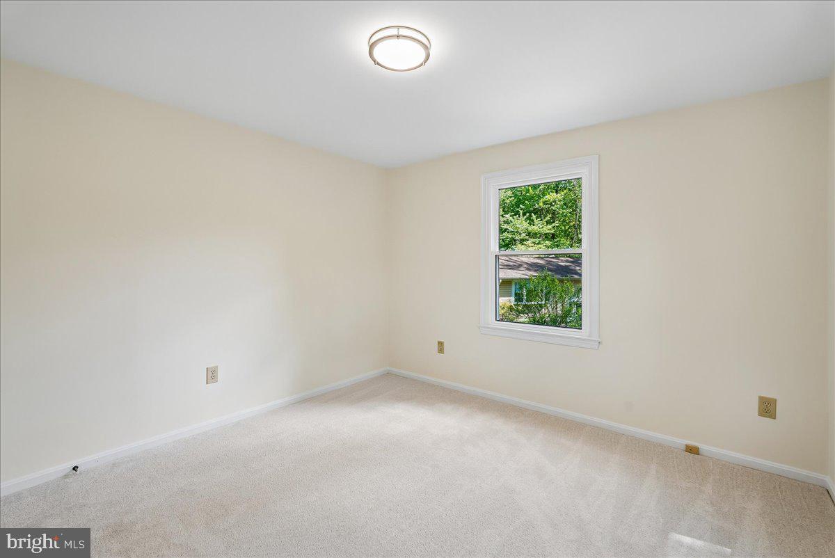 10806 Oldfield Drive Reston, VA 20191 - Photo 20 of 44