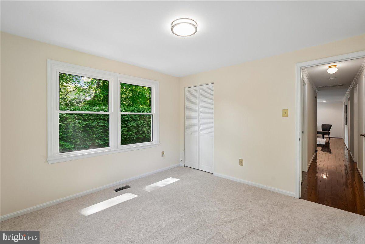 10806 Oldfield Drive Reston, VA 20191 - Photo 22 of 44