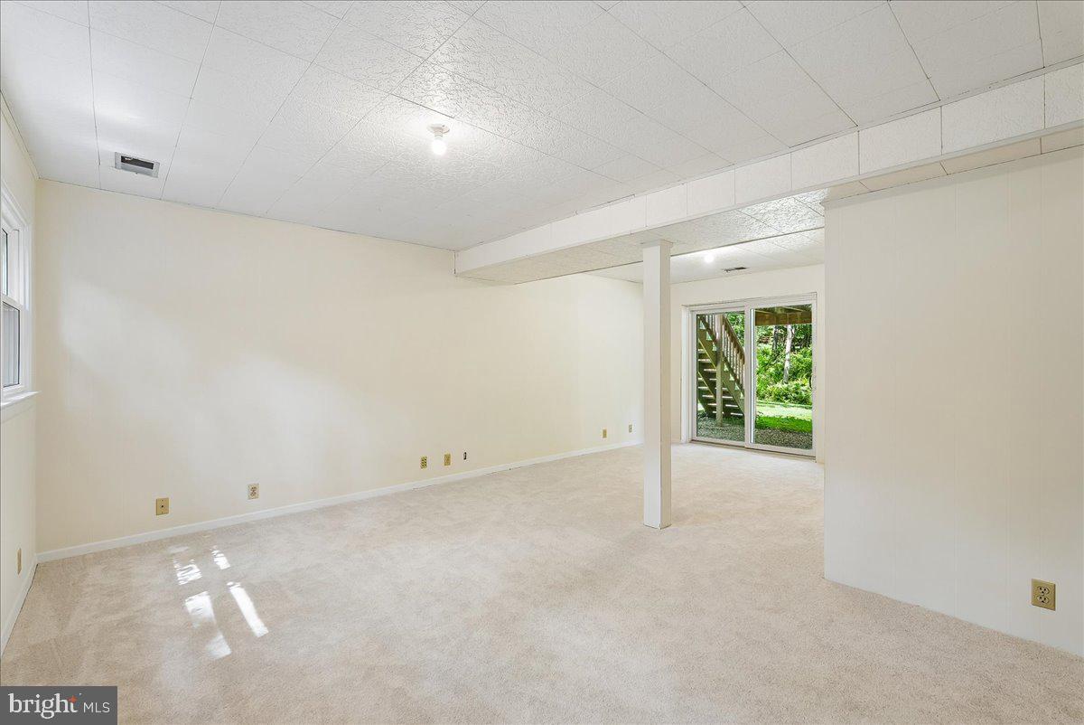 10806 Oldfield Drive Reston, VA 20191 - Photo 30 of 44