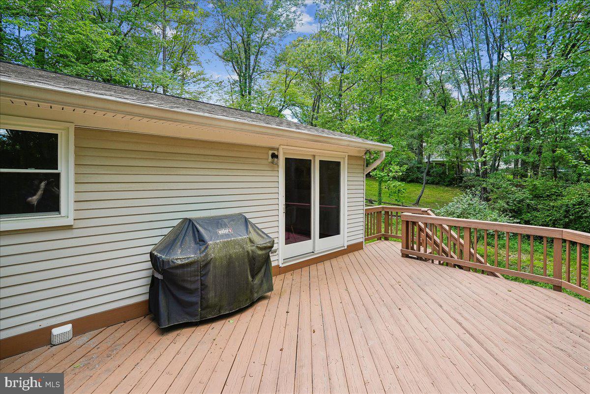 10806 Oldfield Drive Reston, VA 20191 - Photo 36 of 44