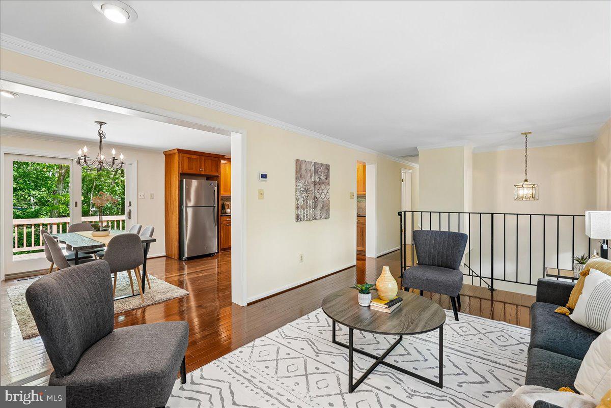 10806 Oldfield Drive Reston, VA 20191 - Photo 5 of 44