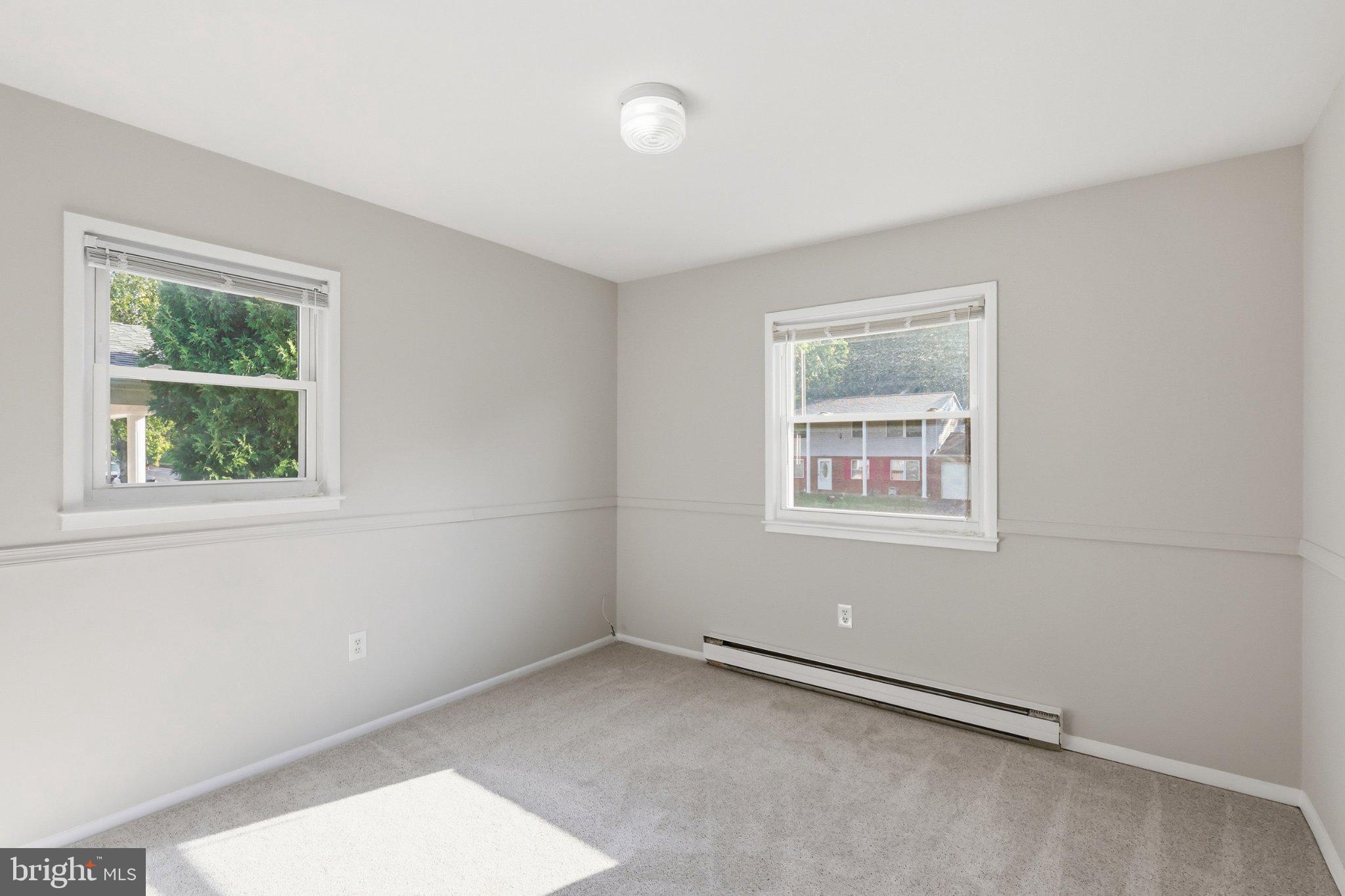 13528 Delaney Road Woodbridge, VA 22193 - Photo 17 of 39 Bedroom 2, lots of natural light