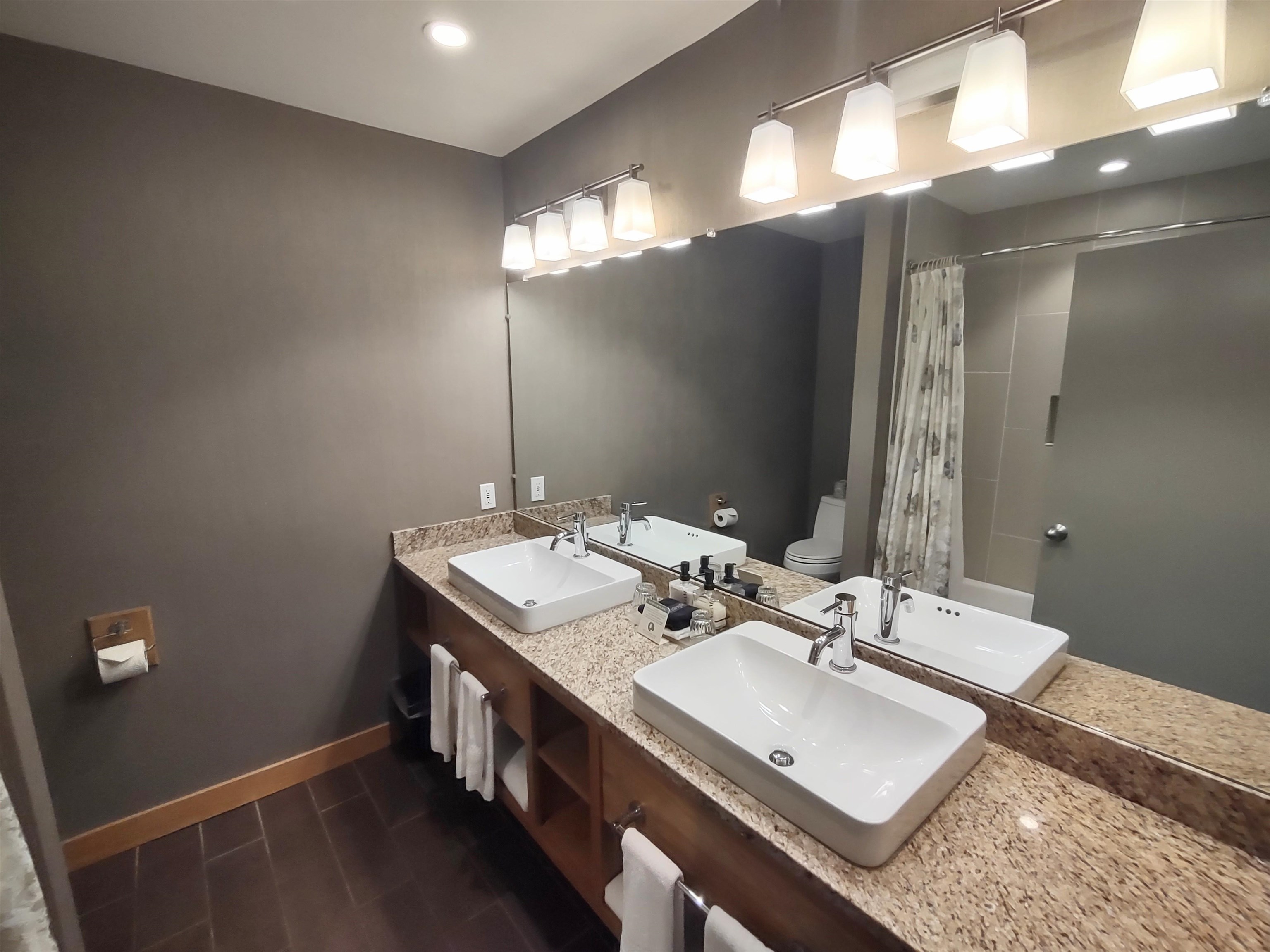 228 East Mountain Road, Unit D GRAND HOTEL 150 II (STACKHOUSE) Killington, VT 05751 - Photo 28 of 50