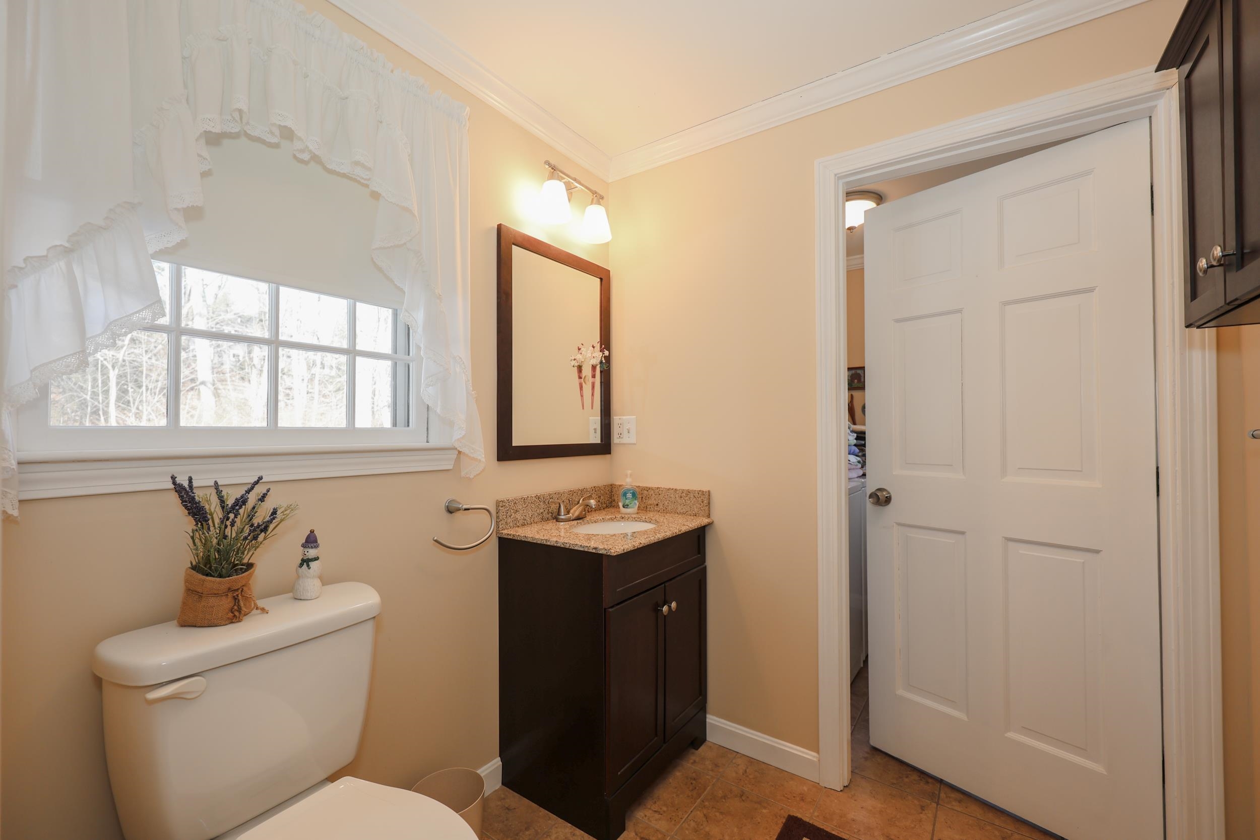 21 Todd Road Nashua, NH 03064 - Photo 15 of 39 Gallery Image 15