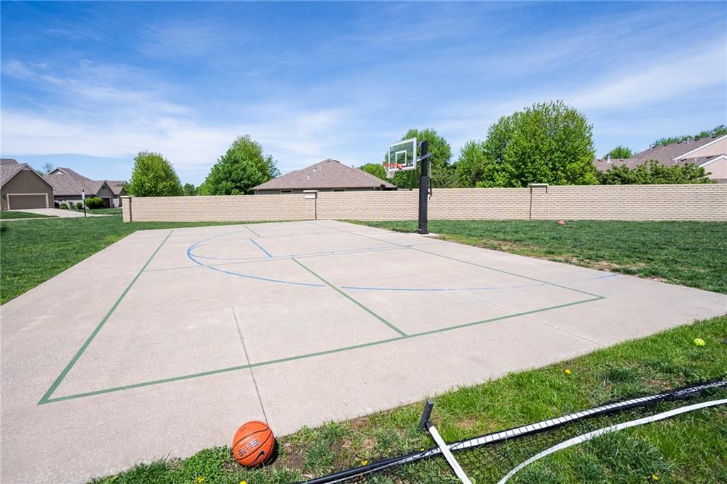 237 Landon Court Lawrence, KS 66049 - Photo 69 of 71