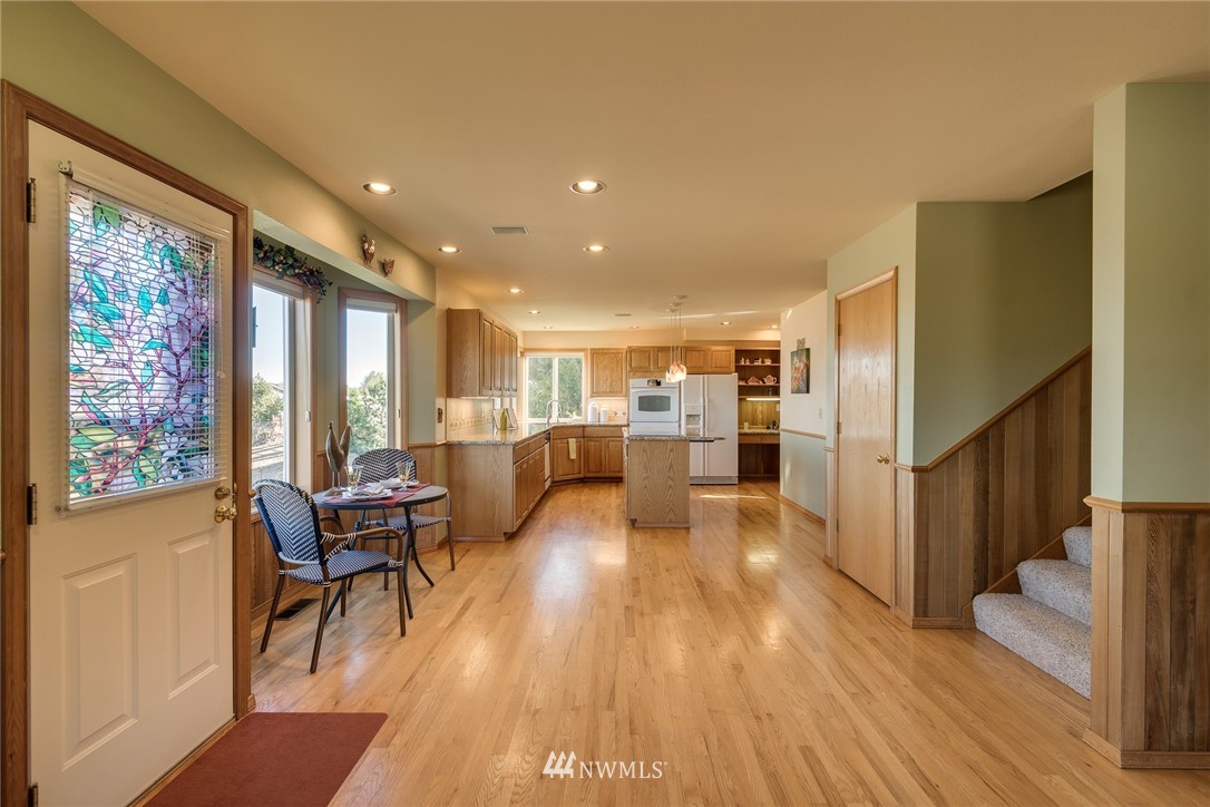 3920 Jim Smith Road Wenatchee, WA 98801 - Photo 8 of 25 Gallery Image 8