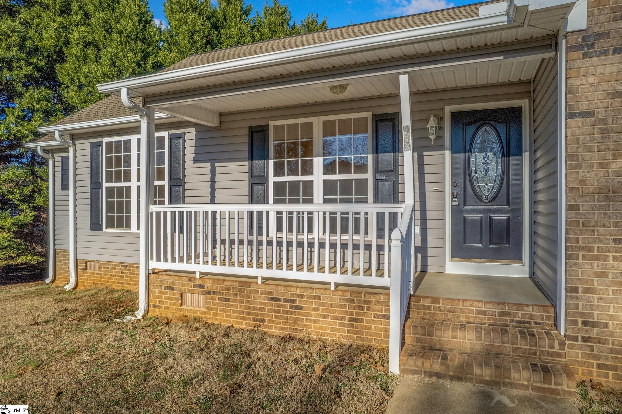439 Sunburst Lane Inman, SC 29349 - Photo 5 of 36 Gallery Image 5