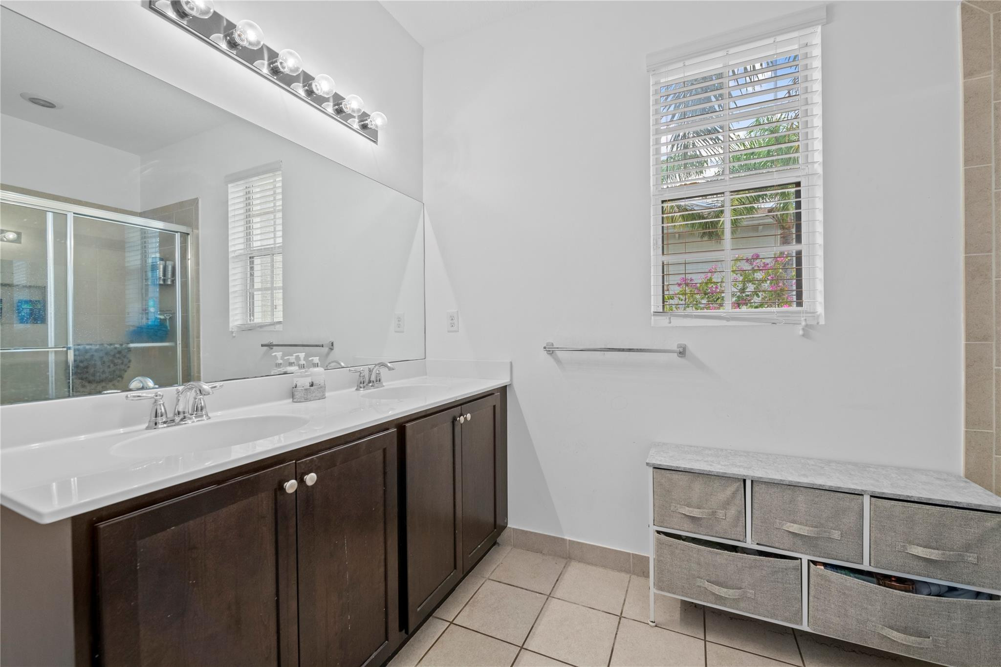 197 Southwest 6th Place, Unit 197 Pompano Beach, FL 33060 - Photo 19 of 24 Primary Bathroom