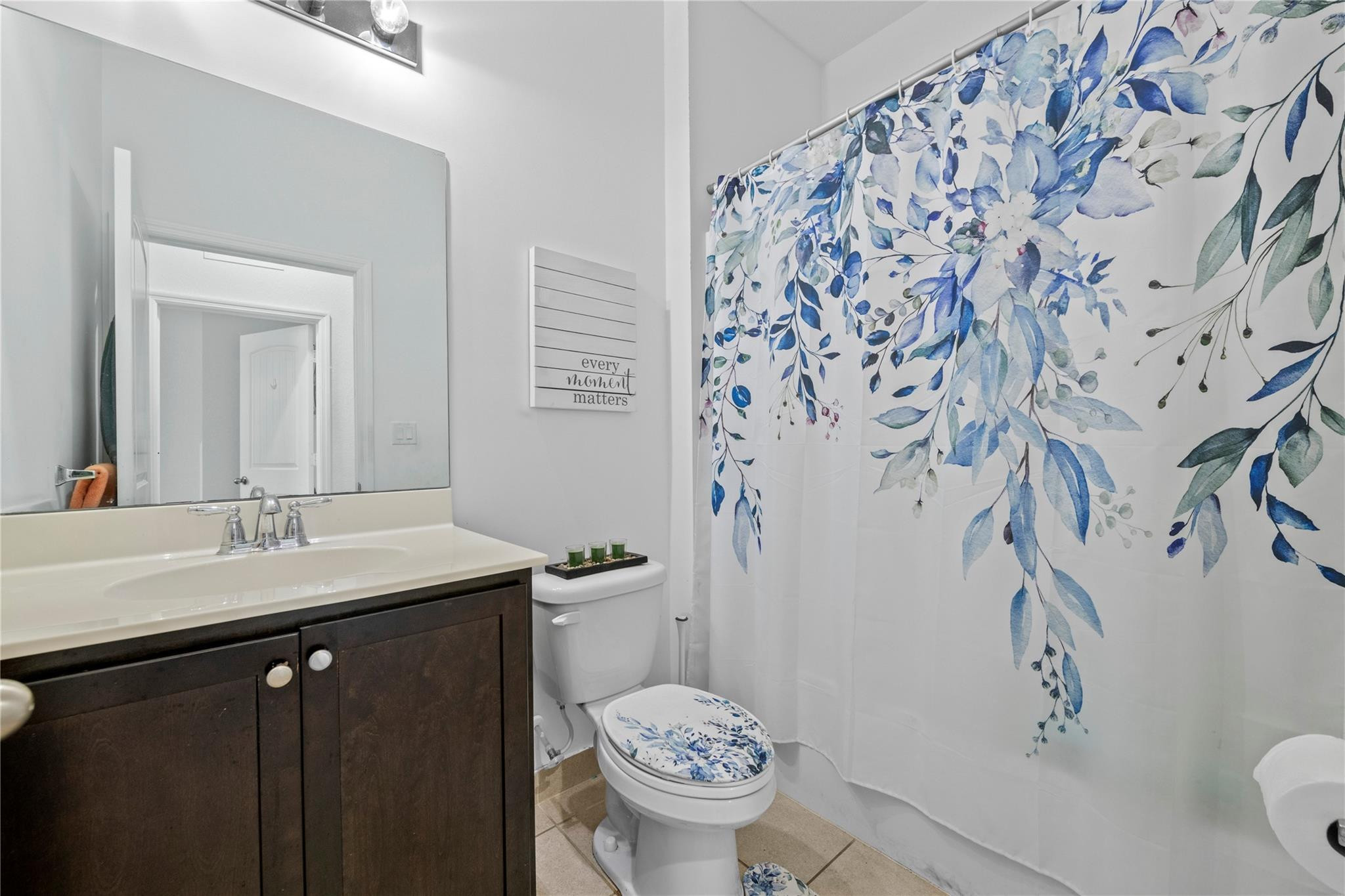 197 Southwest 6th Place, Unit 197 Pompano Beach, FL 33060 - Photo 23 of 24 Guest Bathroom
