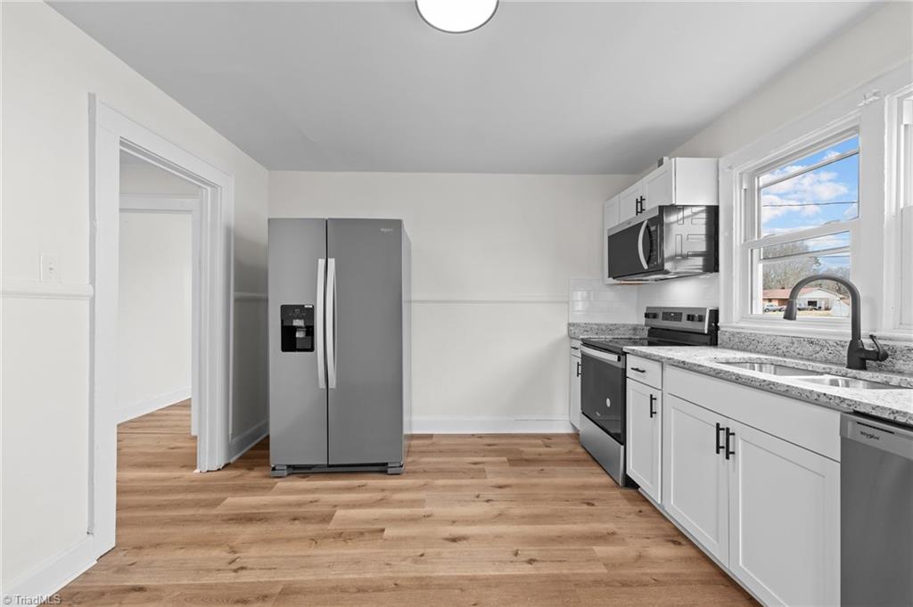 409 Walker Avenue Graham, NC 27253 - Photo 7 of 22