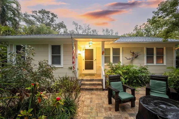 $985,000 | 501 Broadway, Dunedin, FL 34698