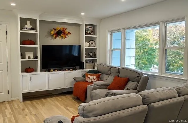 $629,000 | 152 Mill Road, Riverhead, NY 11901