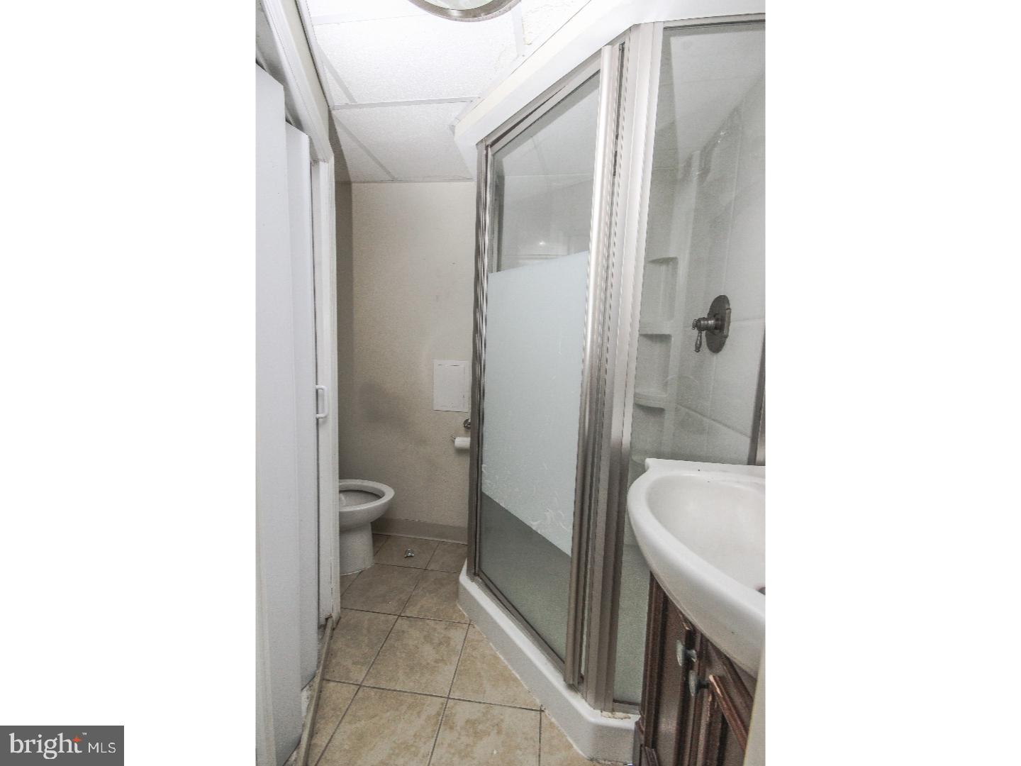 16 Kingsley Road Sewell, NJ 08080 - Photo 18 of 20 Bathroom