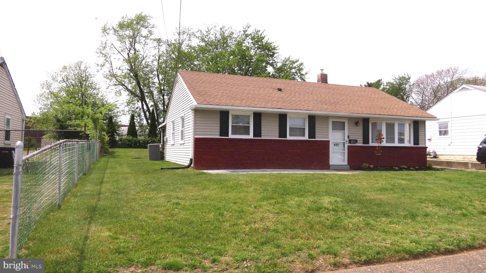 485 Dewey Road Bellmawr, NJ 08031 - Photo 2 of 25 Gallery Image 2