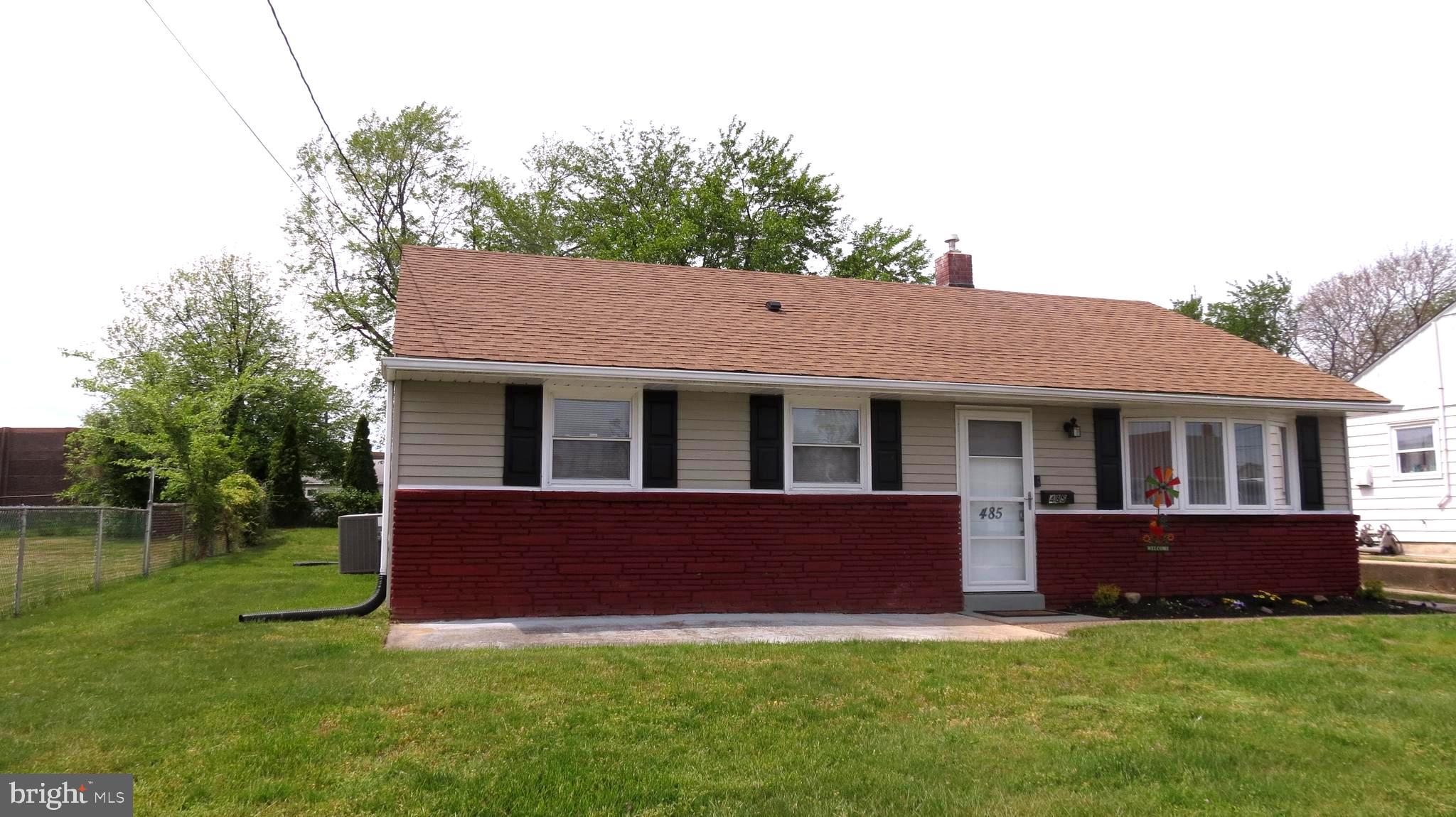 485 Dewey Road Bellmawr, NJ 08031 - Photo 3 of 25 Gallery Image 3