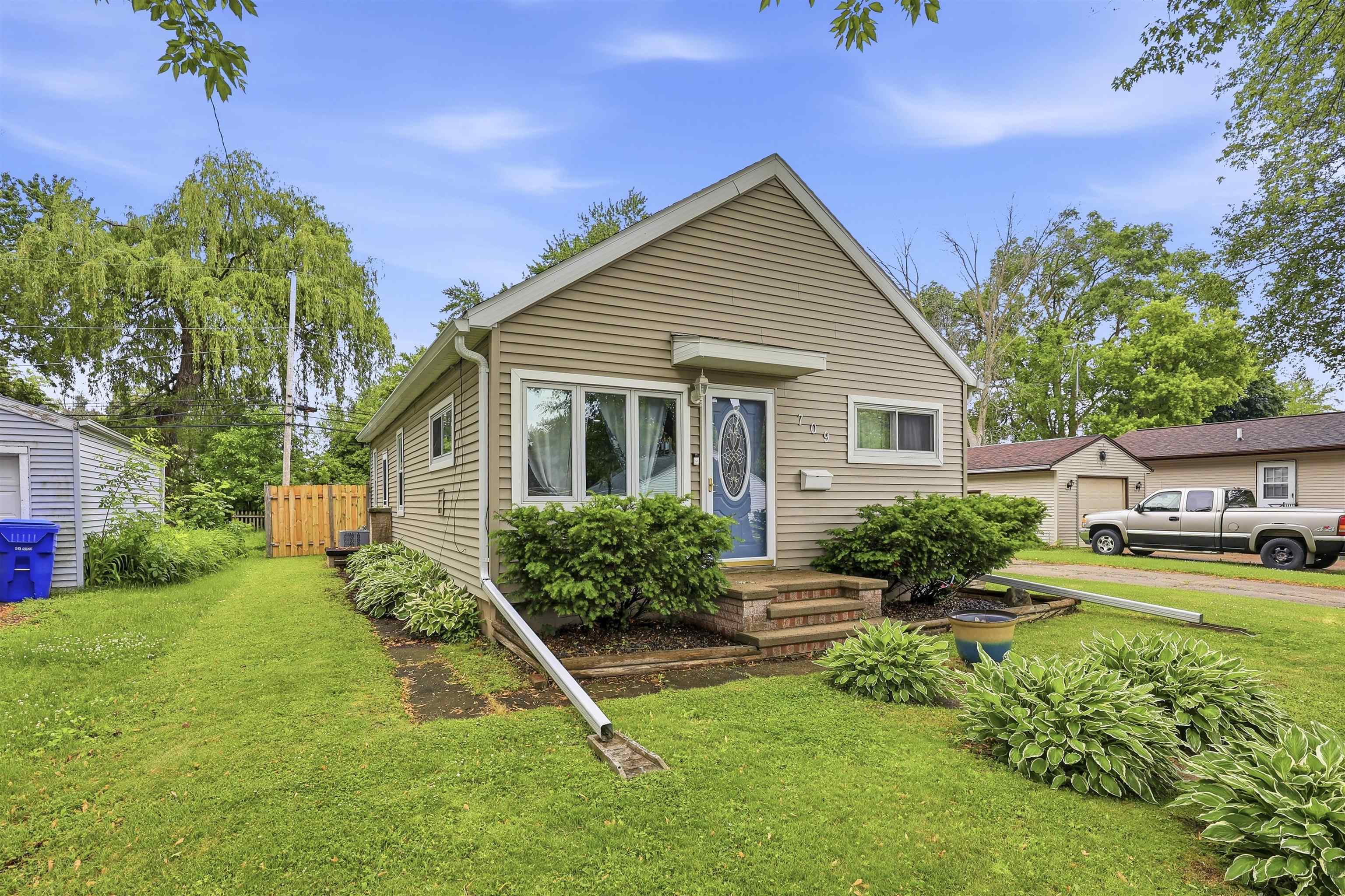 709 East Goodall Street Appleton, WI 54915 - Photo 22 of 28