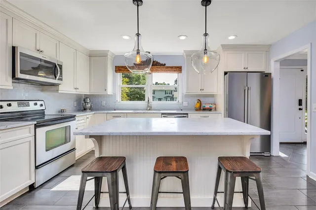 $720,000 | 302 Wormslow Court, St. Simons Island, GA 31522