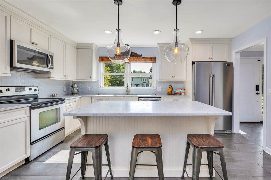 302 Wormslow Court St. Simons Island, GA 31522 - Photo 20 of 43