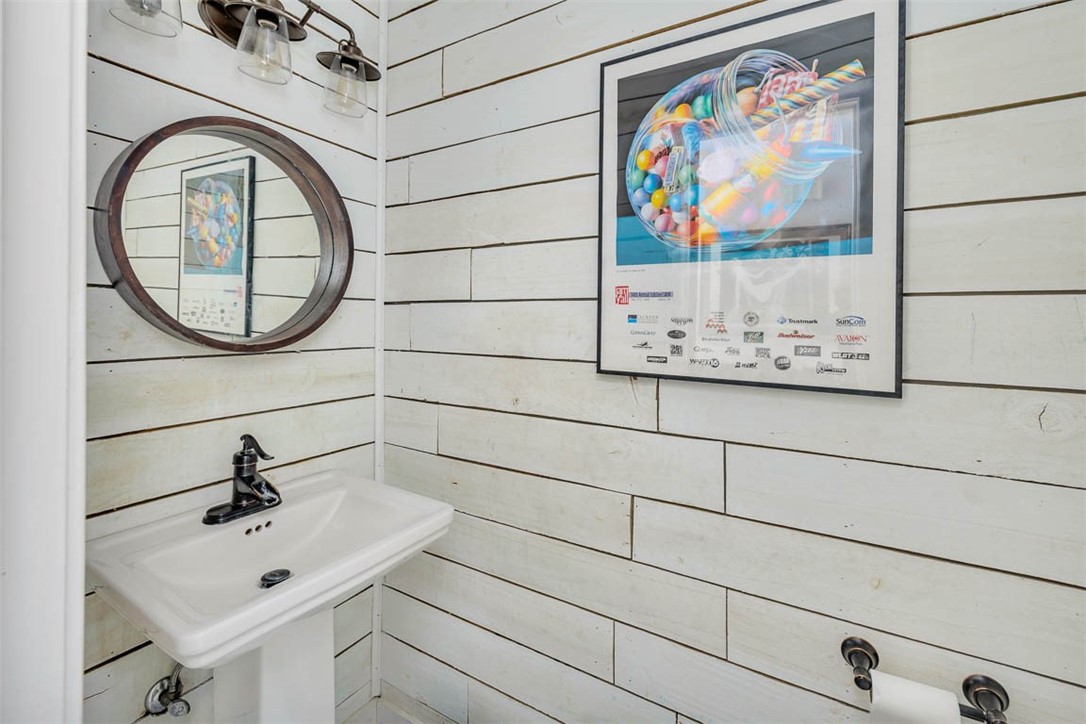 302 Wormslow Court St. Simons Island, GA 31522 - Photo 10 of 43